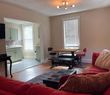 Wilder Park House | Southern Parkway Retreat Private Yard & Comfort