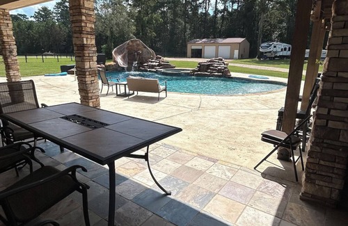 Conroe Apartment | Southern Pines Estate, 9 bedrooms, pool, hot tub, stocked pond near Lake Conroe