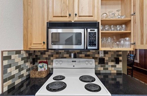 Steinhatchee Cabin | Southern Pines- Sleeps 18 with community pool and docks
