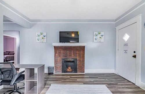 Midtown House | Southern Serenity-Timeless 3BR w Fenced Yard