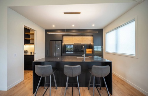 Te Anau House | Southern Solace - Te Anau Holiday Home