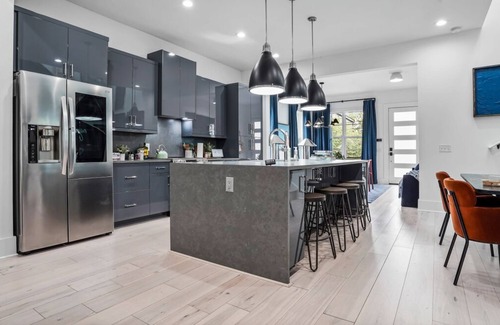 Hadley - Washington House | Southern Souls 715-Sleeps 6