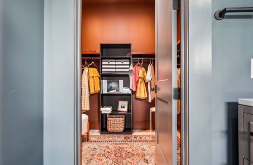 Hadley - Washington House | Southern Souls 715-Sleeps 6