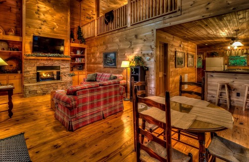 Morganton Cabin | Southern Star by Escape to Blue Ridge