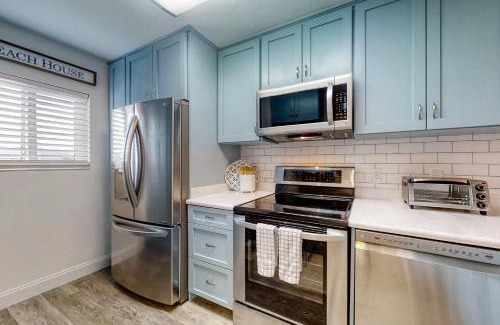 Crescent Beach Apartment | Southern Star Coastal Retreat