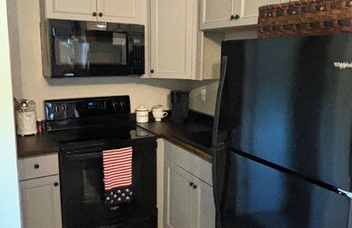 Madison Apartment | Southern view on Main suite 202, Southern view on Main suite 202