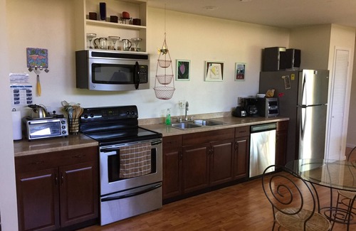 Caloosahatchee House | Southfacing Sunrise/Sunset Pristine Canal, Screened Pool, Lanai, Hot Tub!