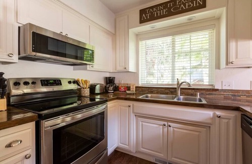 Fish Camp Cabin | Southgate Getaway of Yosemite