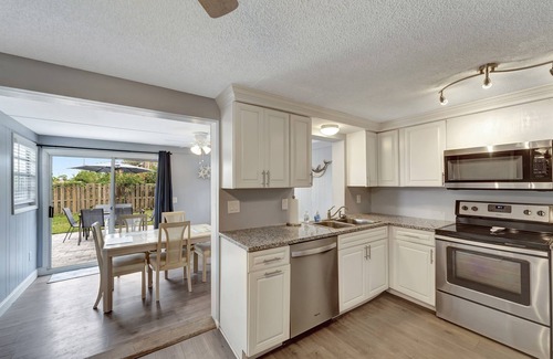 South Venice House | Southland Breezy Dreams - 10 Minutes to beach