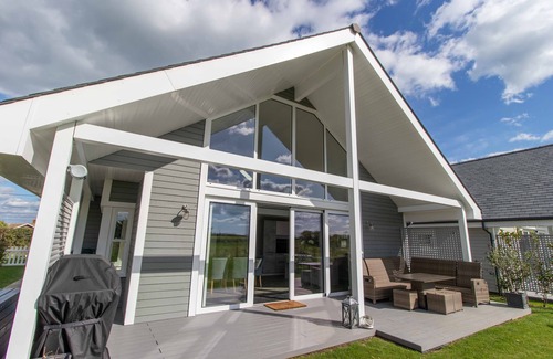 Bembridge House | Southlands - The Best New Three Bedroom Holiday Home On The Island?