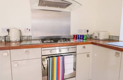 Bridlington Apartment | SOUTHPOINT, pet friendly, character holiday cottage in Bridlington