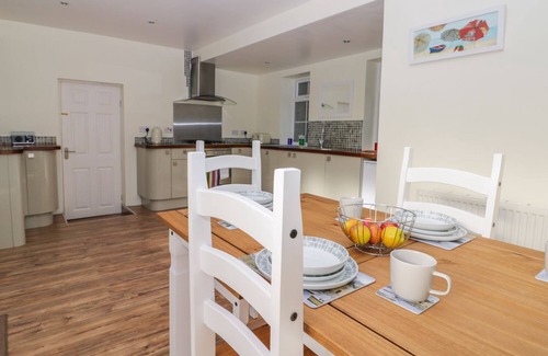 Bridlington Apartment | SOUTHPOINT, pet friendly, character holiday cottage in Bridlington
