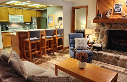Harbor Springs Condo | Southridge #9 - Ski-in/ski-out at base of Nub's Nob - Sleeps 6