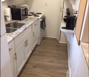 South Side Flats Apartment | Southside Flats Cozy Quiet Luxury