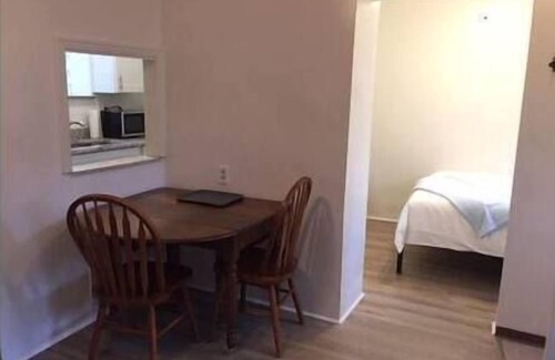 South Side Flats Apartment | Southside Flats Cozy Quiet Luxury