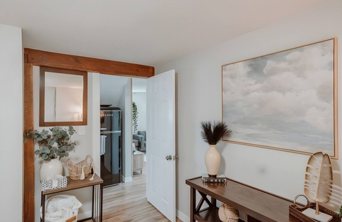 Corvallis House | Southtown Stylin: Modern, Chic, Central Location!