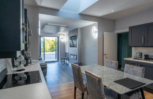 Lisburn House | Southview Cottage