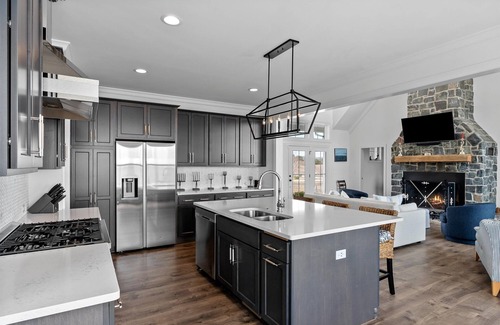 Manitowoc House | Southview Retreat: NFL Draft Home on Lake Michigan