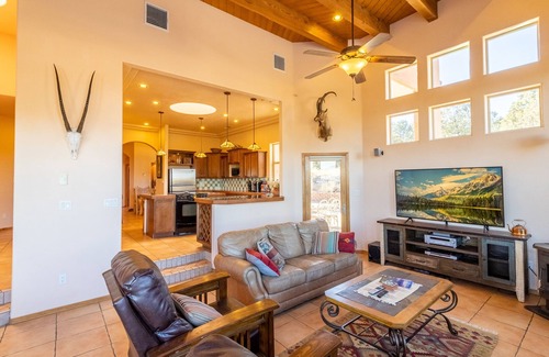 Zuzax Villa | Southwest mountain villa - Peaceful and quiet. No smokers.