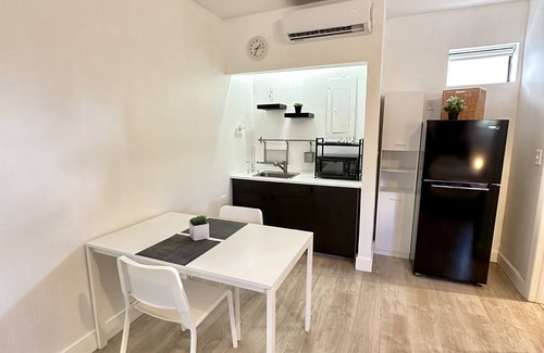 Ludlam Apartment | SouthWest Private Cozy Studio