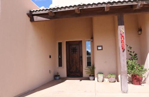 Las Cruces House | Southwestern Comfort Stay 2B