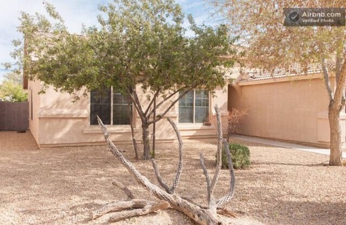 Castlegate House | Southwestern Style Desert Oasis