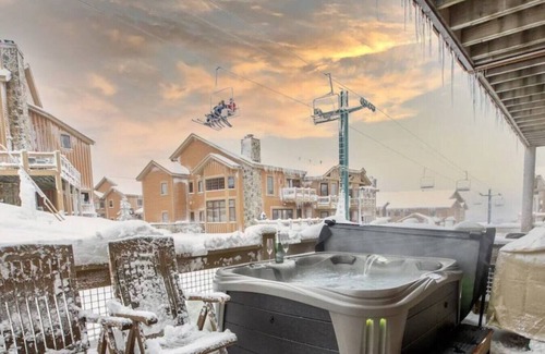 Champion House | Southwinds Ultimate Slope Side Relaxation Spot