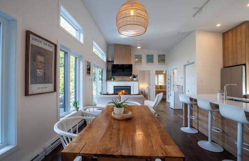 Chertsey Ski Chalet | Spa and Sauna - Le Van Gogh