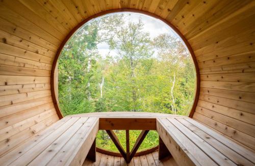 Chertsey Ski Chalet | Spa and Sauna - Le Van Gogh