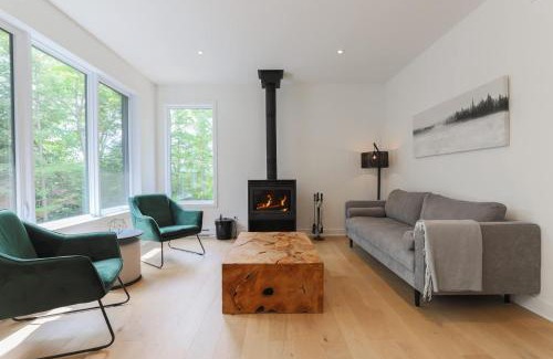 Saint-Faustin-Lac-Carre Ski Chalet | Spa & Babyfoot - Chalet BOREA
