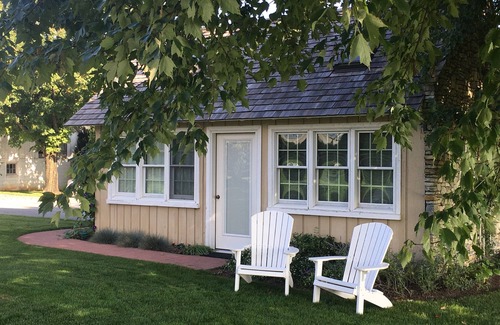 Bird In Hand Cottage | Spa Cottage in Tranquil Amish Country, Jetted Tub, Outdoor Patio