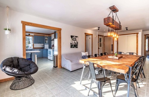 Mauricie Ski Chalet | Spa & Game room - Chalet du Loup