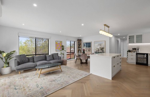 Belmont House | Spa Haus- Belmont, Private Spa, 2 King Bedrooms, Central, Pets Welcome