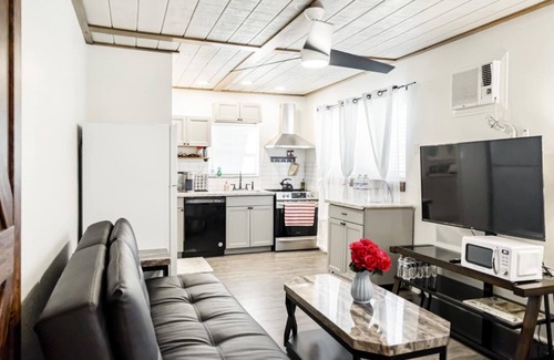 Redding Cottage | Spa-Inspired Luxury Cottage, Heart of Redding & Near Bethel Church