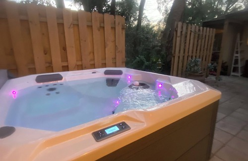 Fort Myers Shores House | Spa private rock garden yoga