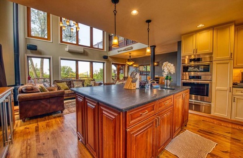 Miller Beach House | Spa-quality amenities, dog friendly, close to trails, IN Dunes Nat’l Park