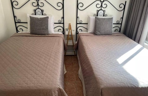 Santa Cruz Apartment | Spa Retreat III
