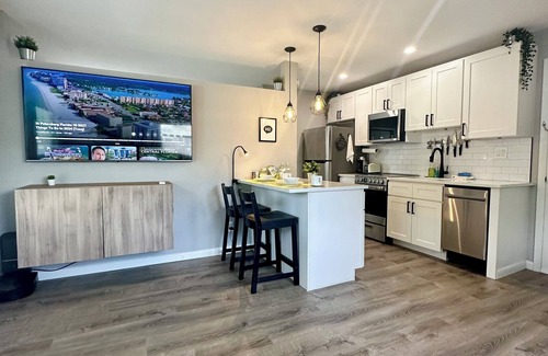 North East Park House | Spa & Sun in St. Pete – Hot Tub, Patio, 3 miles from Downtown & nearby Beaches