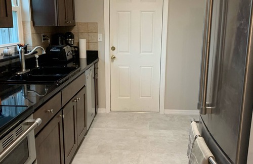 Titusville House | Space Center~Beaches~Cruise Lines~Theme Parks! Ideal Location!