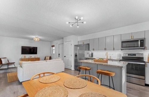 Ocean Woods Condo | Space Coast Escape: Pet-Friendly Beach Condo w/Pool & Rocket Launch Views!