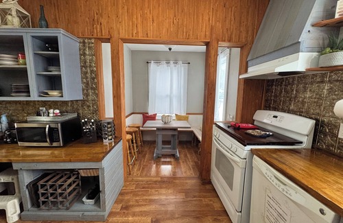 Westside Connection House | Space everyone can enjoy, 4 miles to downtown Grand Rapids!