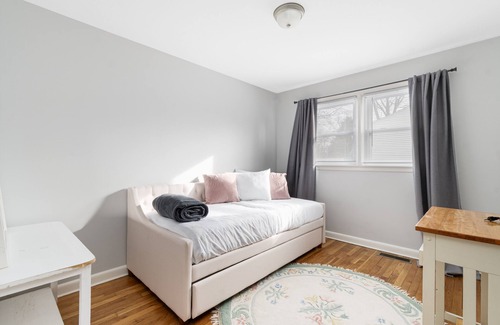 Riverside House | Space for the kiddos & adults to relax and play!