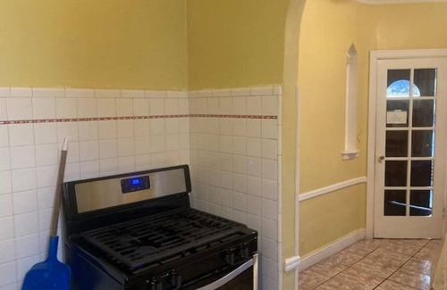 Flatlands House | Space include kitchen/living room/bedroom/toilet and bathroom