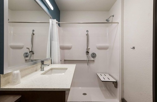 Rockledge Hotel | Space w/Full Kitchen Ideal for Work Trips or Long Florida Beach Stays - 2 Rooms