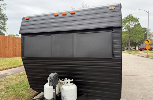 Barker House | Spacecity Glamper RV