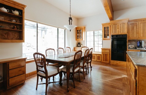 Lake Almanor Country Club House | Spacious Lake House Getaway. Private waterfall and pond! STARLINK INTERNET