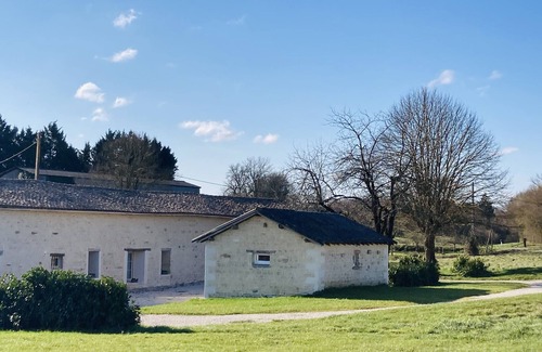 Clussais-la-Pommeraie House | Spacieuse Maison de Campagne