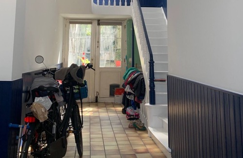 Vorst House | Spacieuse Maison Calme Avec Jardin et Parking