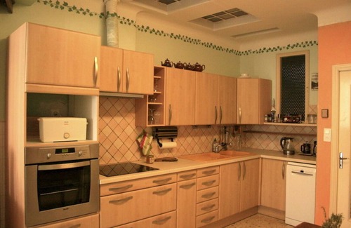 Buis-les-Baronnies Apartment | Spacieux Appartement Avec Jardinet Dans Maison D'artiste-peintre en Centre-ville