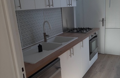 Sarcelles Apartment | Spacieux Appartement de 100 m2 Situé a 20 Minutes du Centre de Paris en Train